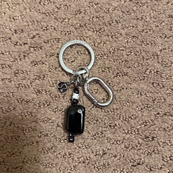 NWOT Lululemon belt bag key chain - Picture 2 of 4